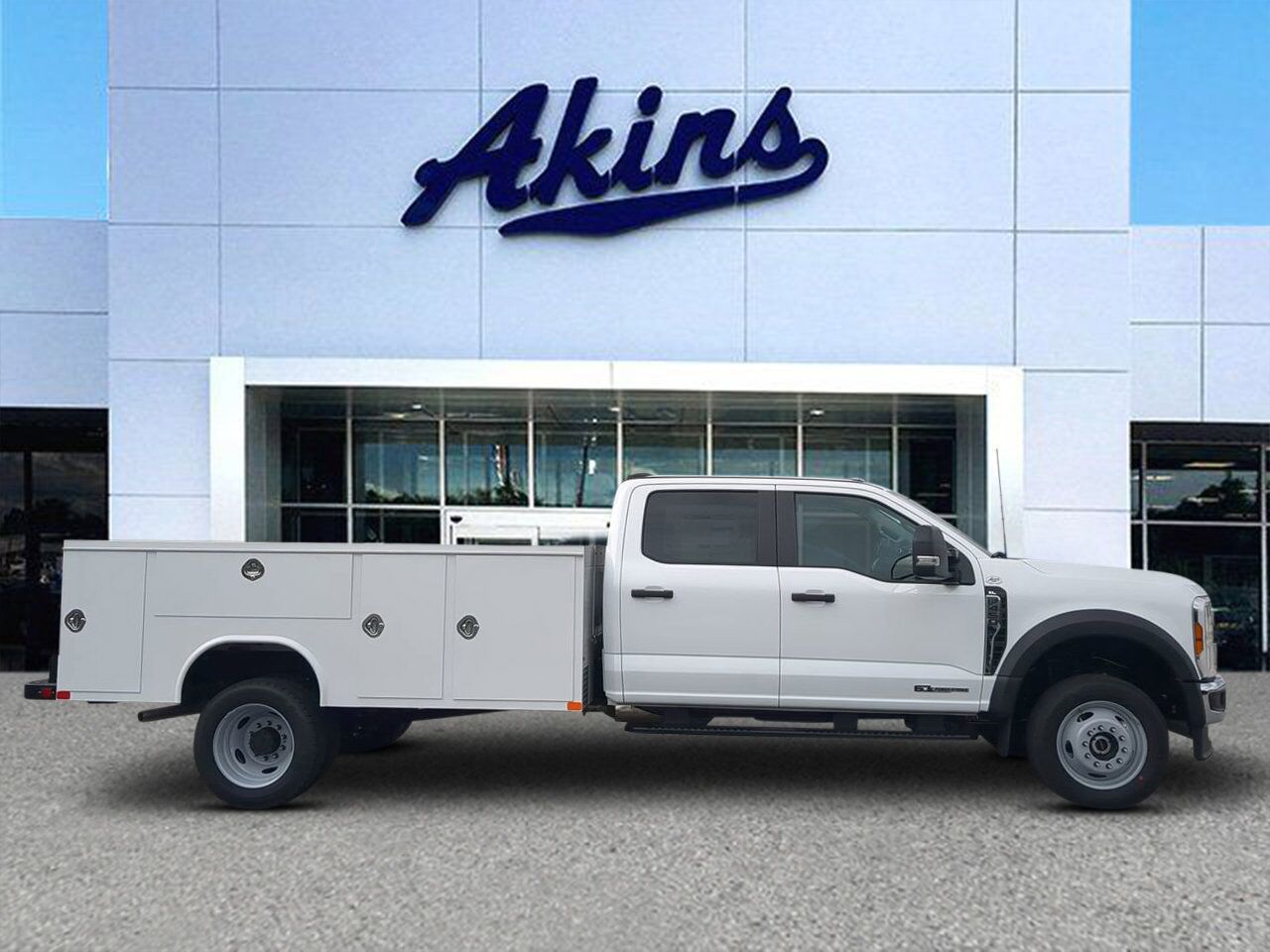 2026 Ford Super Duty F-450 DRW XL