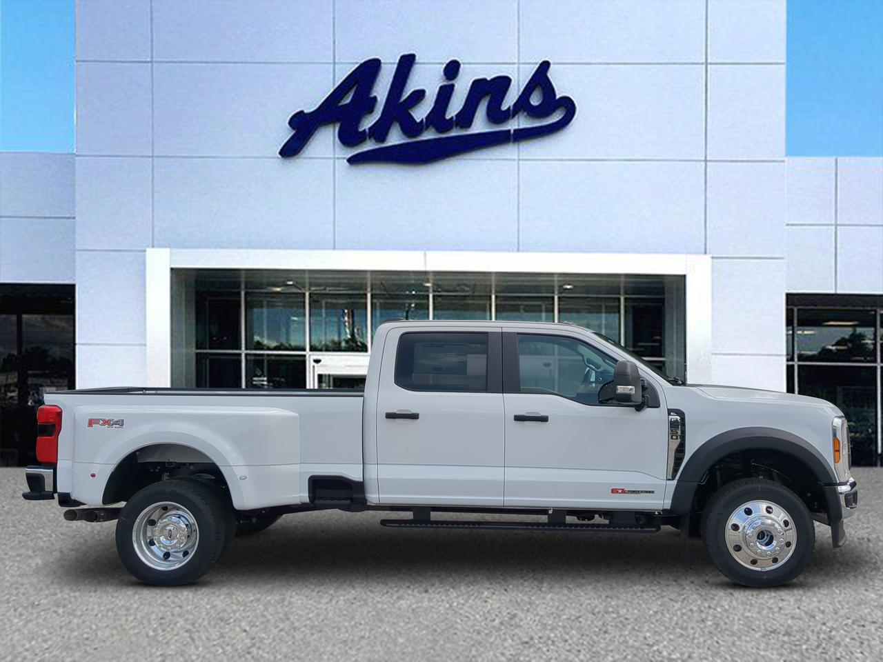 2026 Ford Super Duty F-450 DRW XL