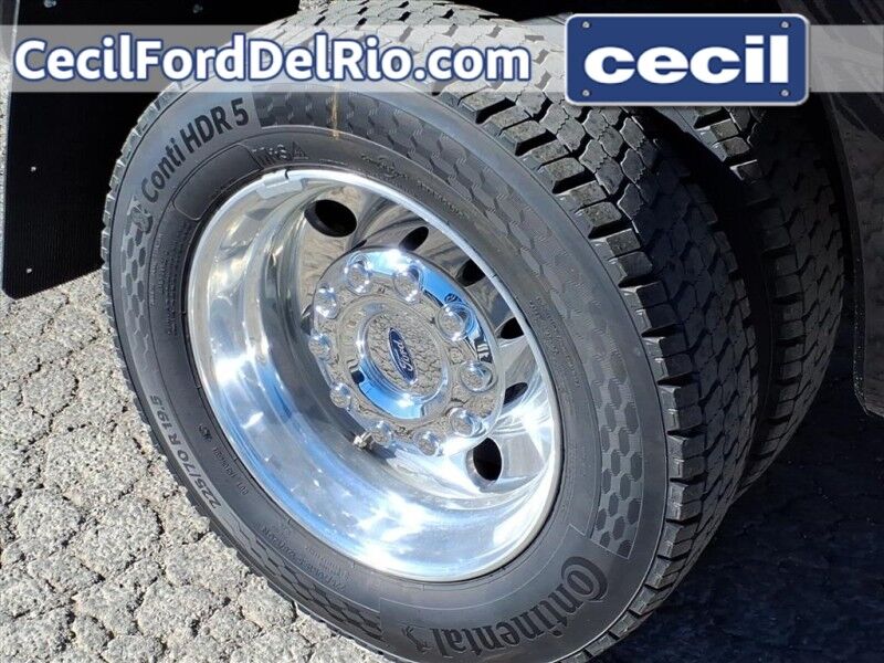 2026 Ford Super Duty F-450 DRW XLT