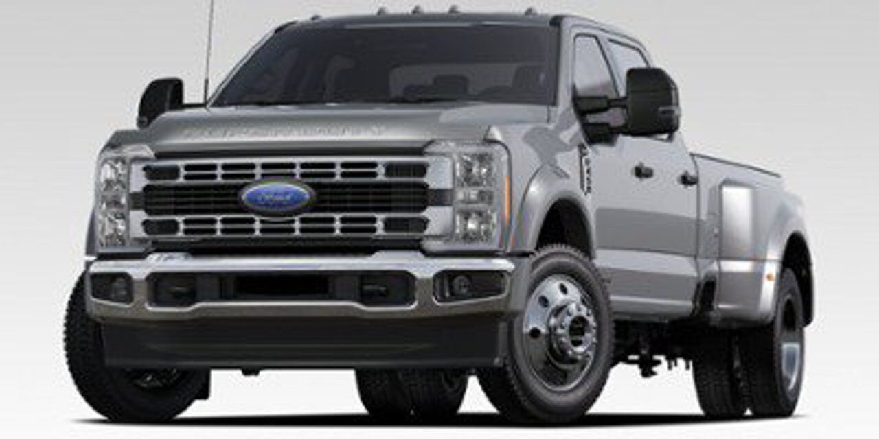 2026 Ford Super Duty F-450 DRW XLT