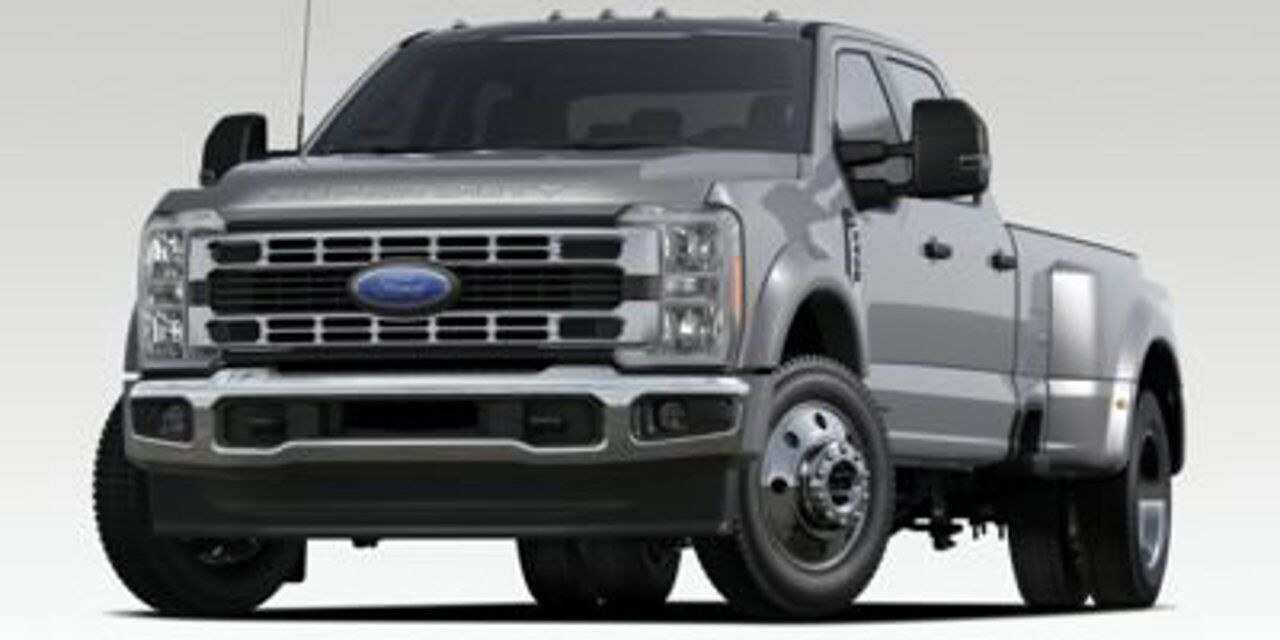 2026 Ford Super Duty F-450 DRW XLT