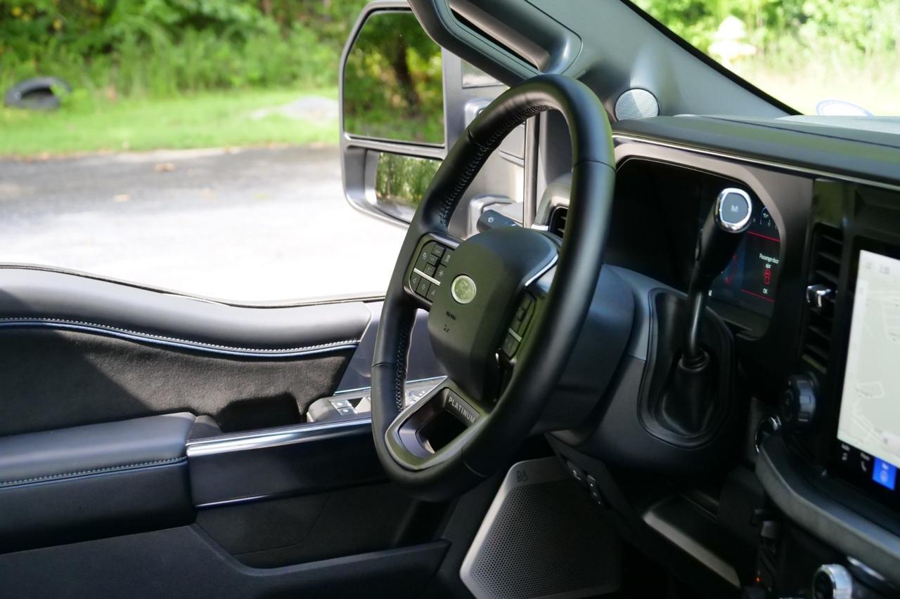 2026 Ford Super Duty F-450 Platinum 4X4 / DRW / 6.7L V8 Diesel / Massaging Seats! Lincolnton NC