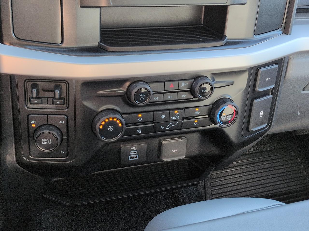 2026 Ford Super Duty F-550 DRW Box Truck Winder GA