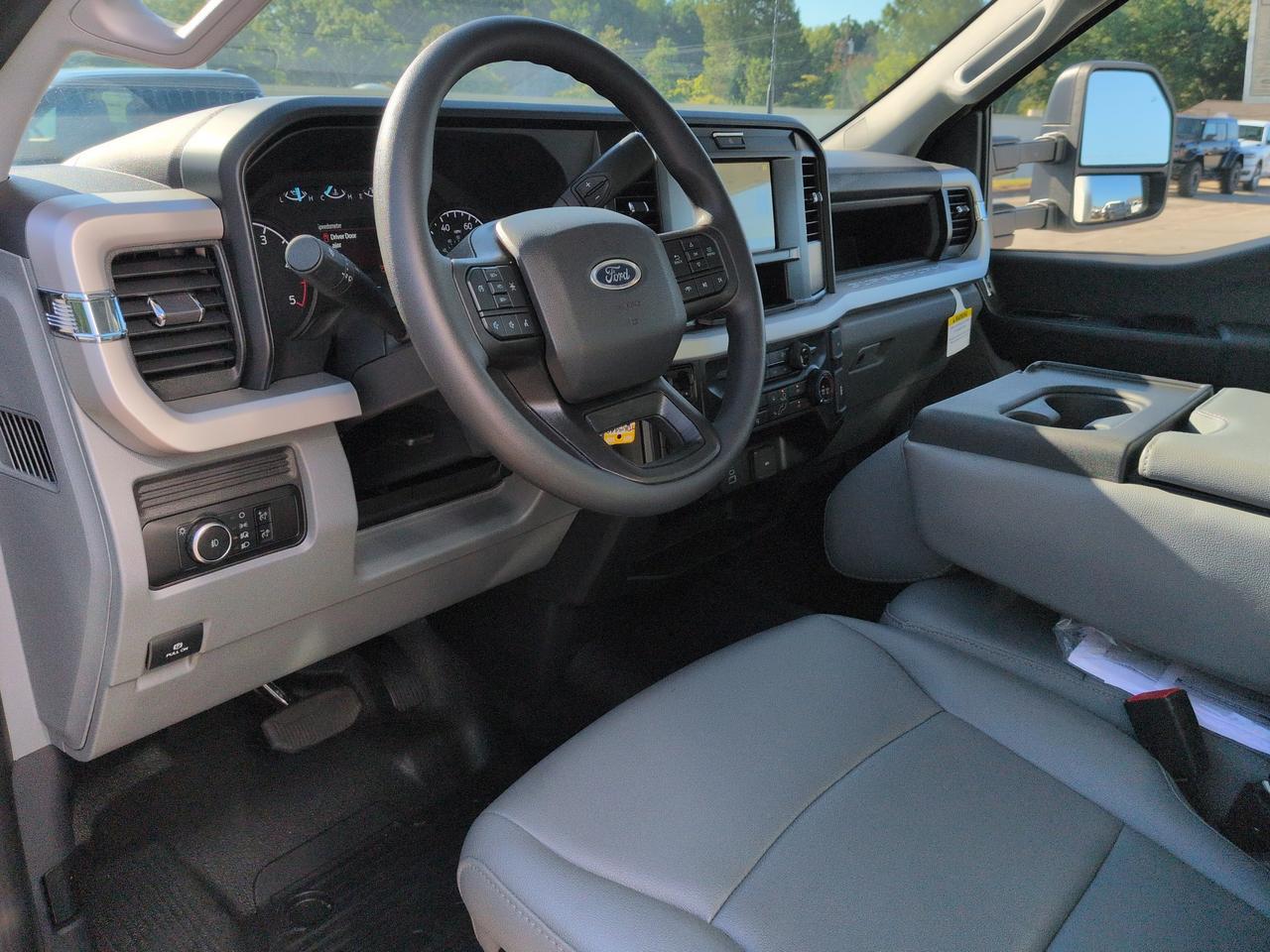 2026 Ford Super Duty F-550 DRW Box Truck Winder GA