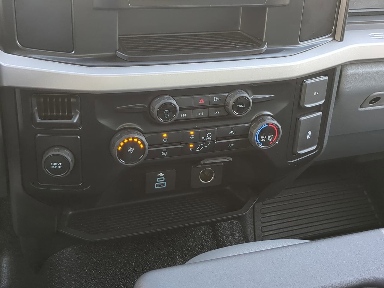 2026 Ford Super Duty F-550 DRW Box Truck Winder GA