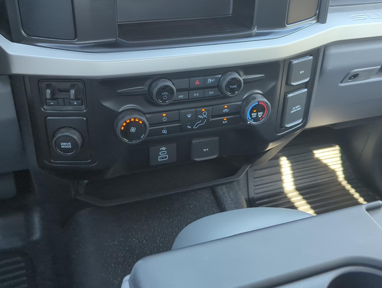 2026 Ford Super Duty F-550 DRW Flatbed Appleton WI
