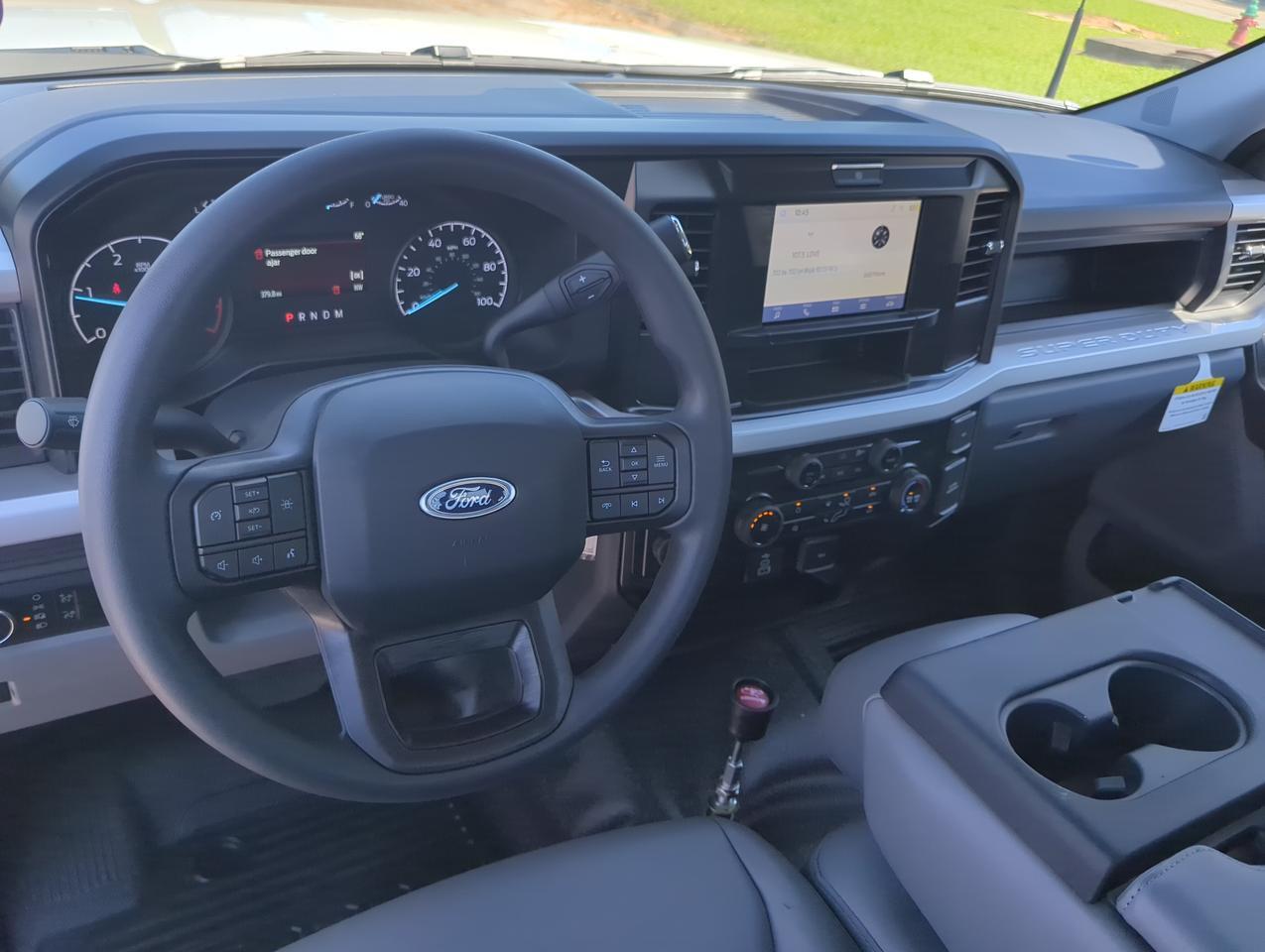 2026 Ford Super Duty F-550 DRW Flatbed Appleton WI