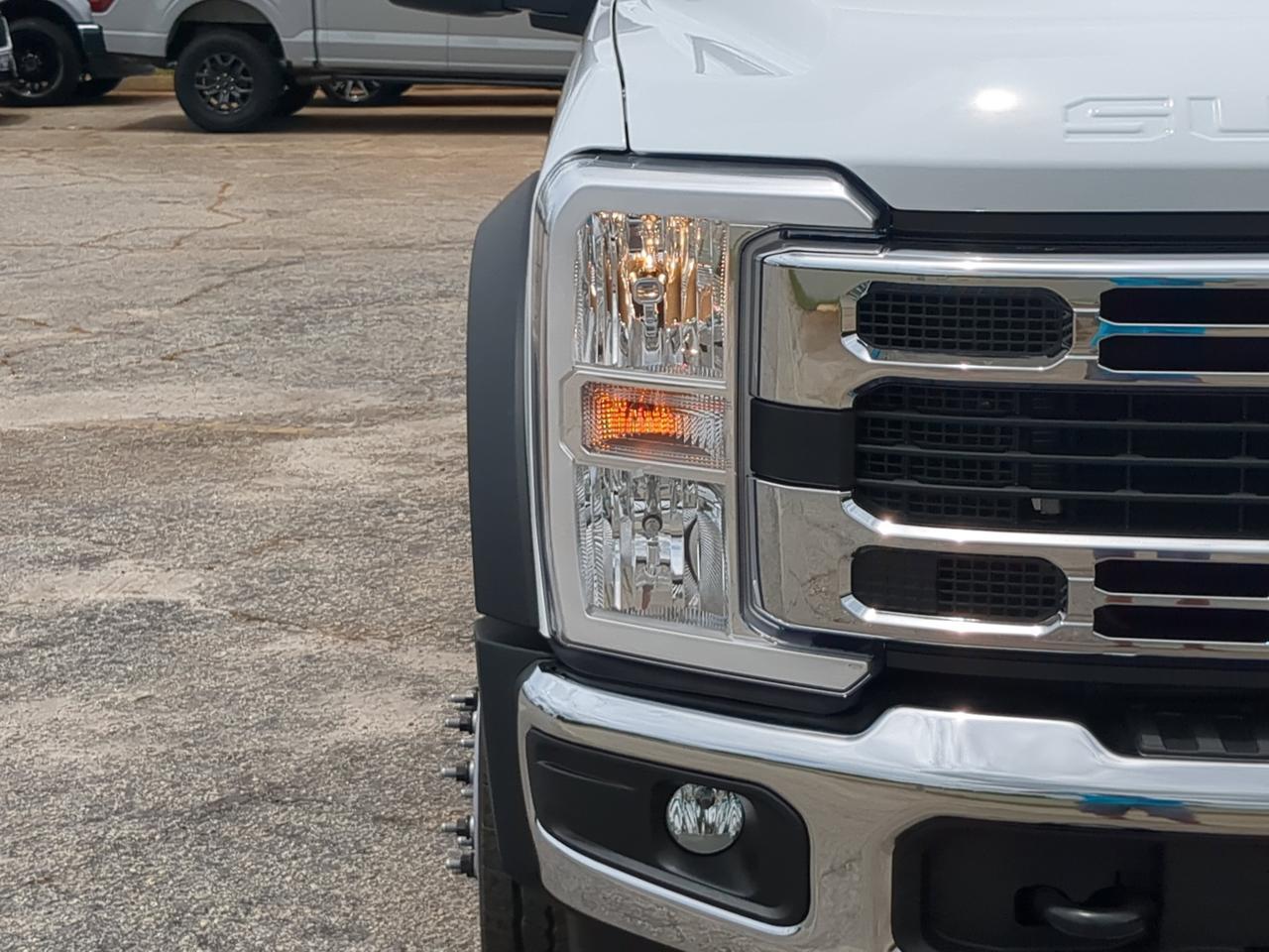 2026 Ford Super Duty F-550 DRW Flatbed Appleton WI