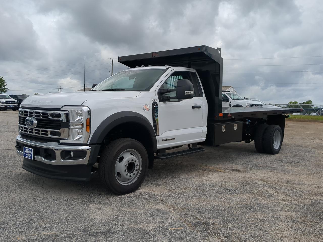 2026 Ford Super Duty F-550 DRW Flatbed Winder GA