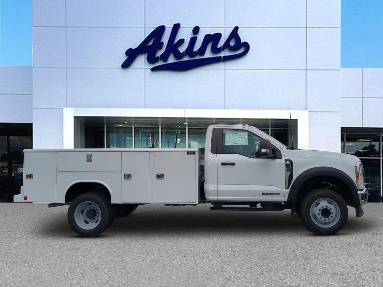 2026 Ford Super Duty F-550 DRW Service Body