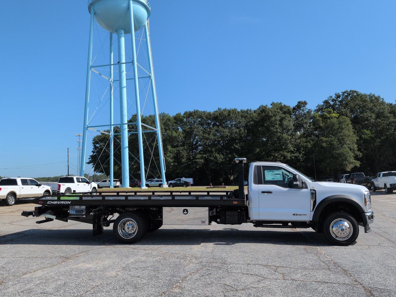 2026 Ford Super Duty F-550 DRW XL