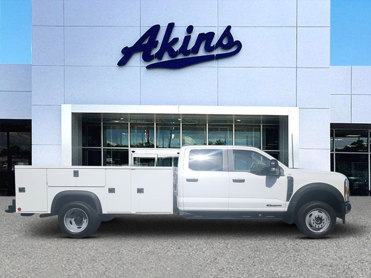 2026 Ford Super Duty F-550 DRW