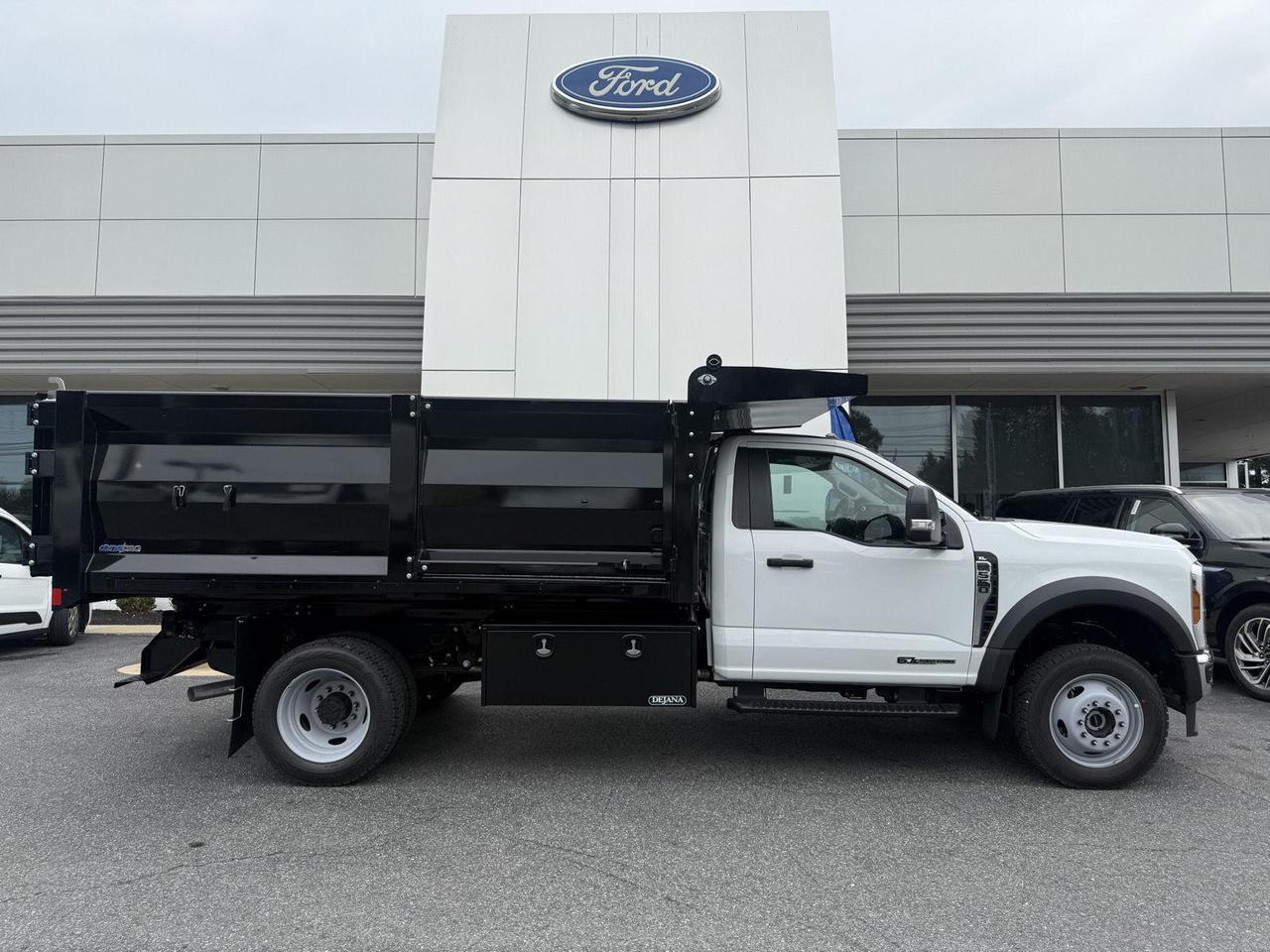 2026 Ford Super Duty F-550 DRW XL