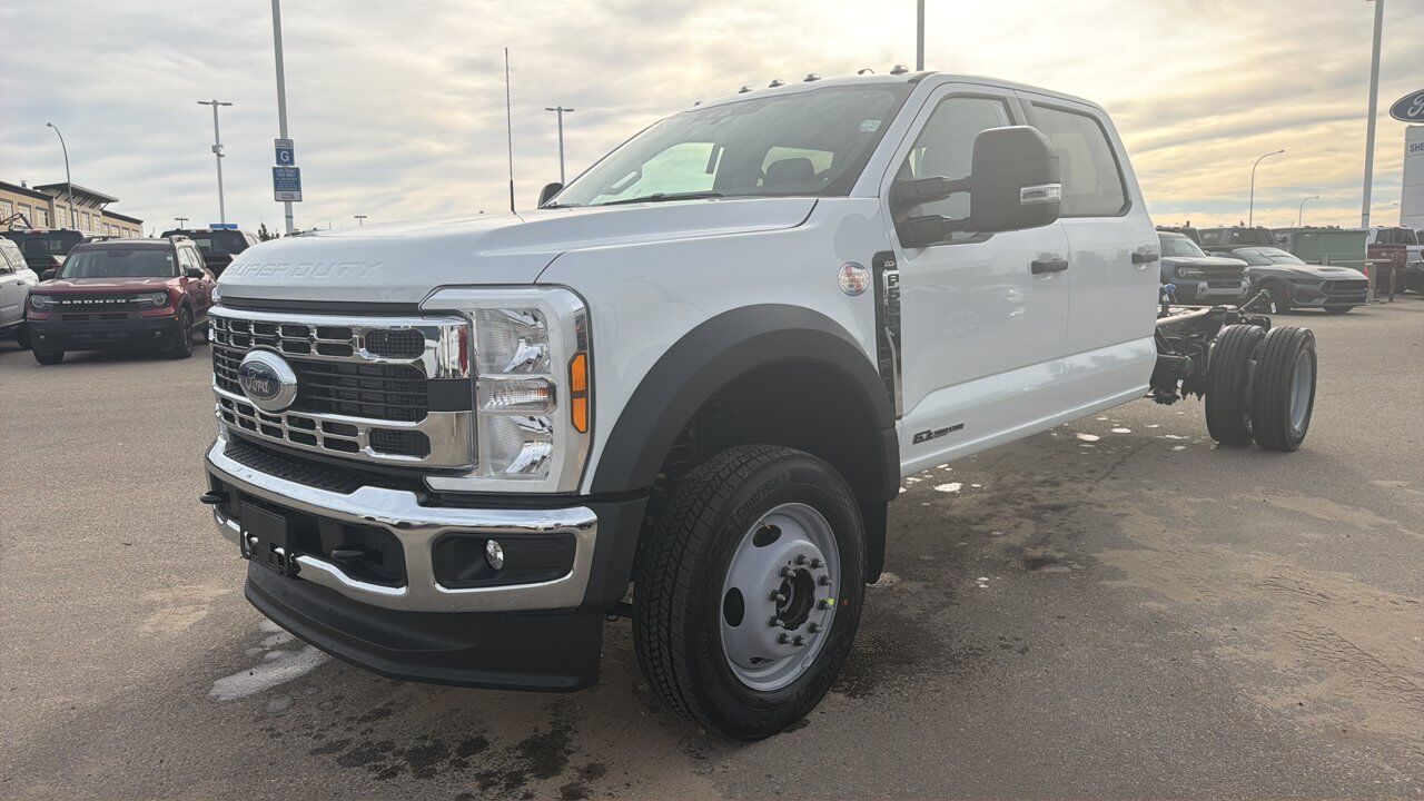 2026 Ford Super Duty F-550 DRW XLT