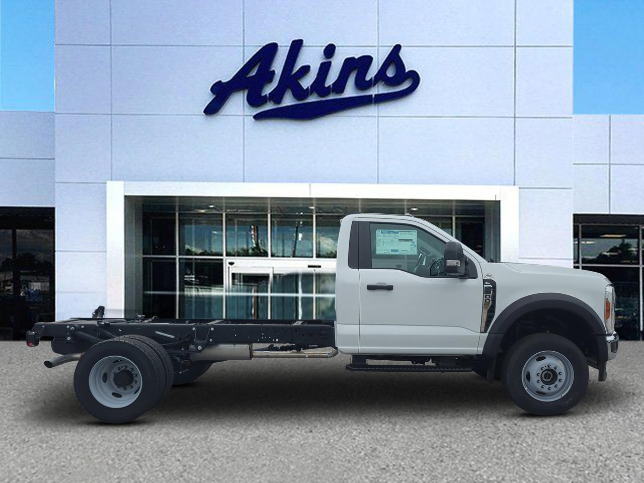 2026 Ford Super Duty F-600 DRW