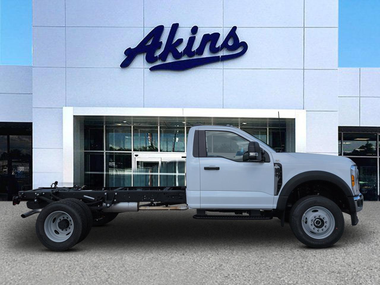 2026 Ford Super Duty F-600 DRW