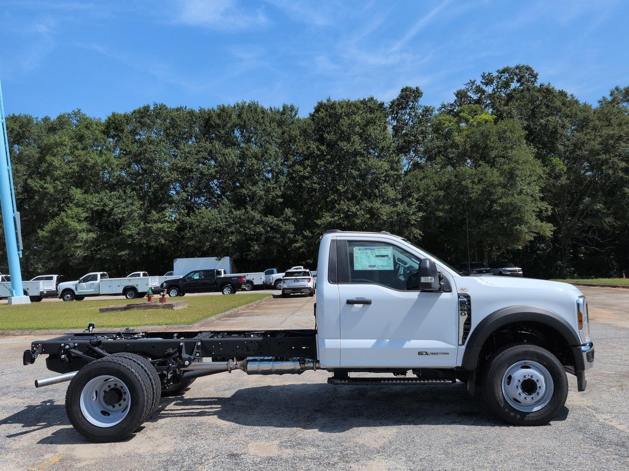 2026 Ford Super Duty F-600 DRW XL