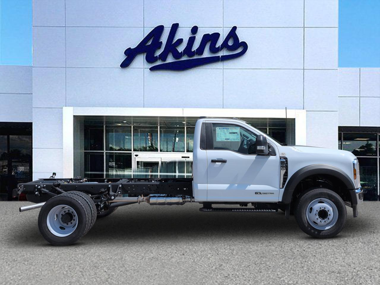 2026 Ford Super Duty F-600 DRW XL
