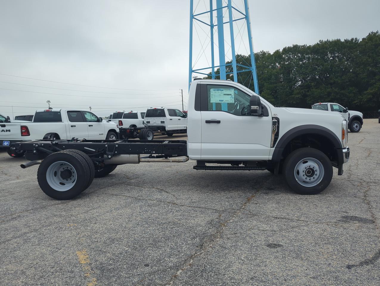 2026 Ford Super Duty F-600 DRW XL