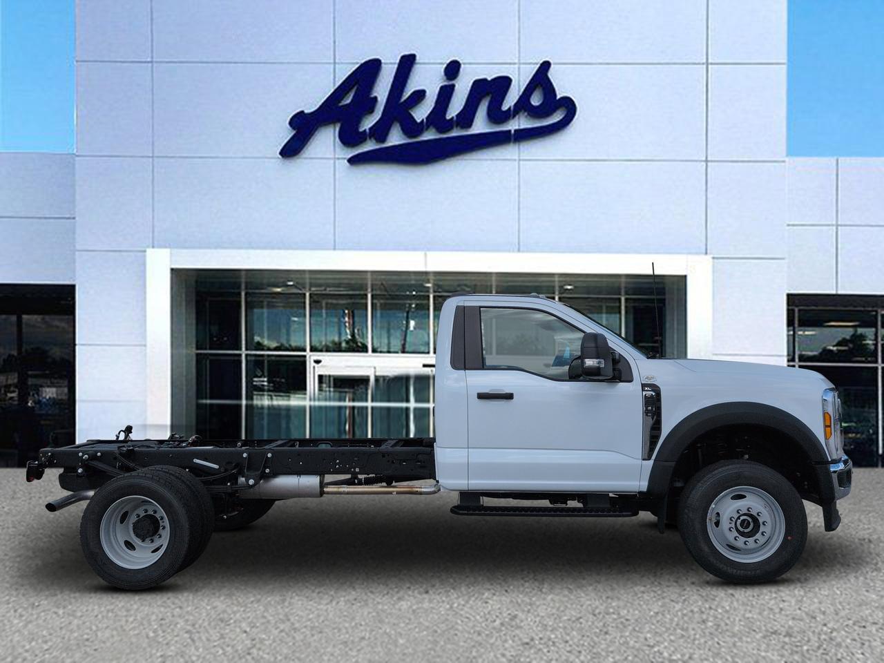 2026 Ford Super Duty F-600 DRW XL