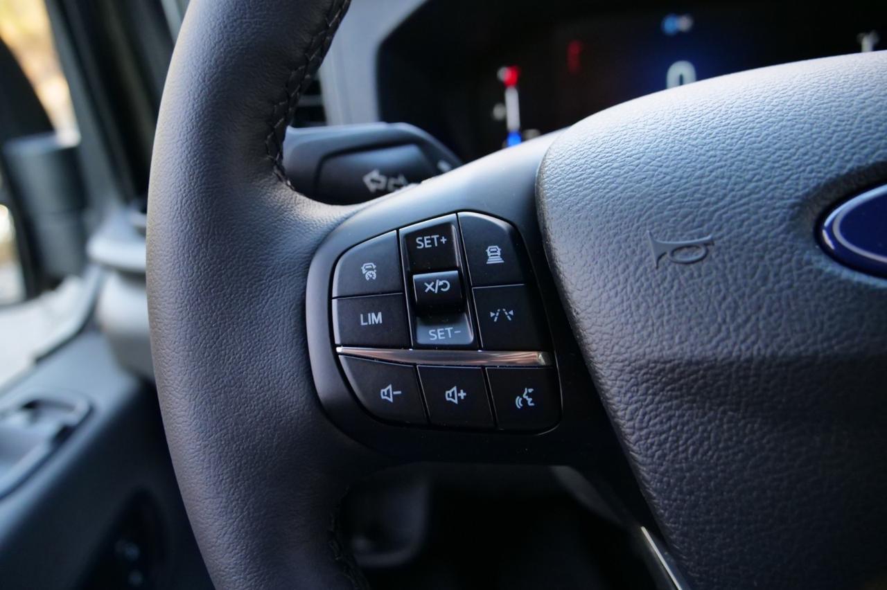 2026 Ford T-350HD XL / AWD / DRW / High Roof / Co-Pilot360! Lincolnton NC