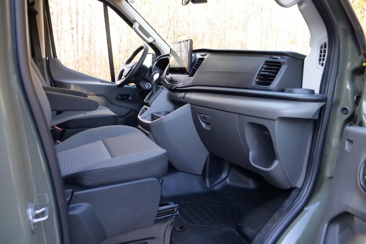 2026 Ford T-350HD XLT / AWD / DRW / High Roof / Upfitter Package! Lincolnton NC