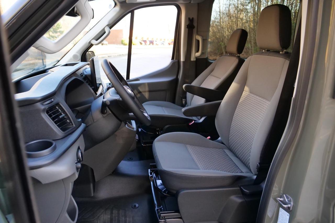 2026 Ford T-350HD XLT / AWD / DRW / High Roof / Upfitter Package! Lincolnton NC