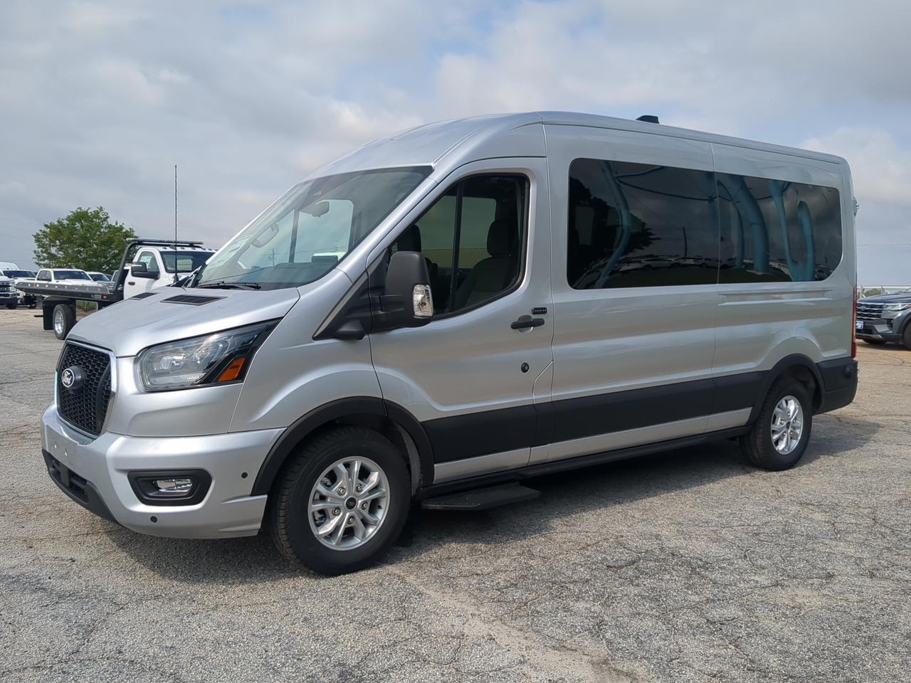 2026 Ford Transit Passenger Wagon XLT Appleton WI