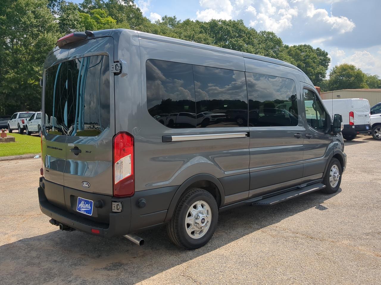 2026 Ford Transit Passenger Wagon XLT Appleton WI