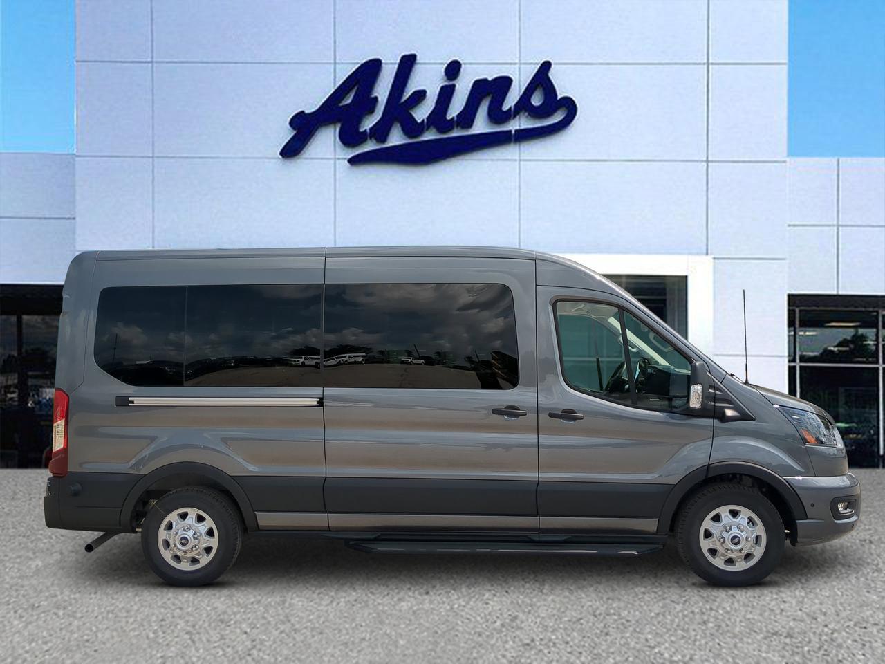 2026 Ford Transit Passenger Wagon XLT Appleton WI