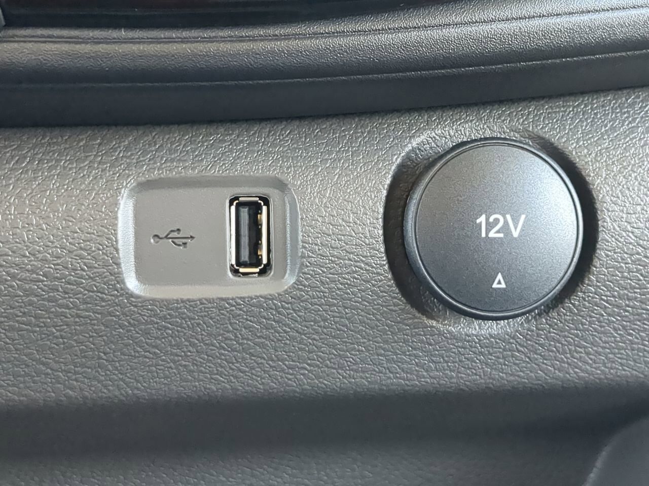 2026 Ford Transit Passenger Wagon XLT Appleton WI