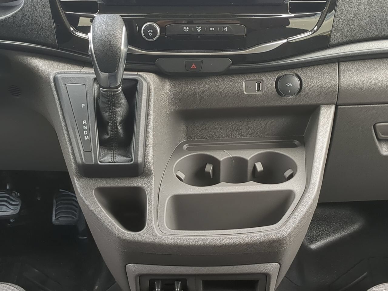 2026 Ford Transit Passenger Wagon XLT Appleton WI