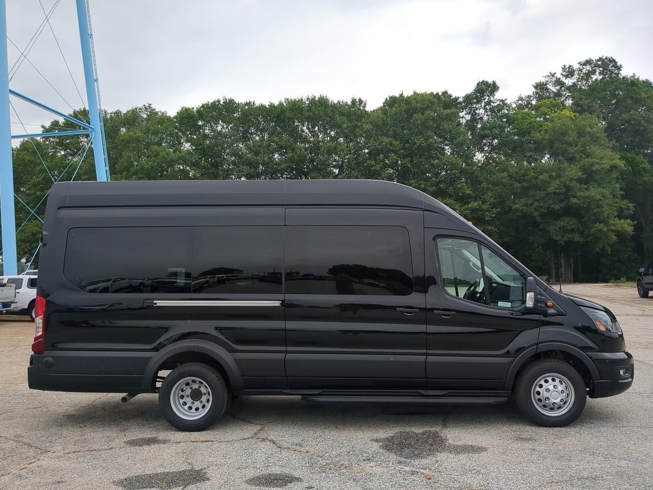 2026 Ford Transit Passenger Wagon XLT Appleton WI