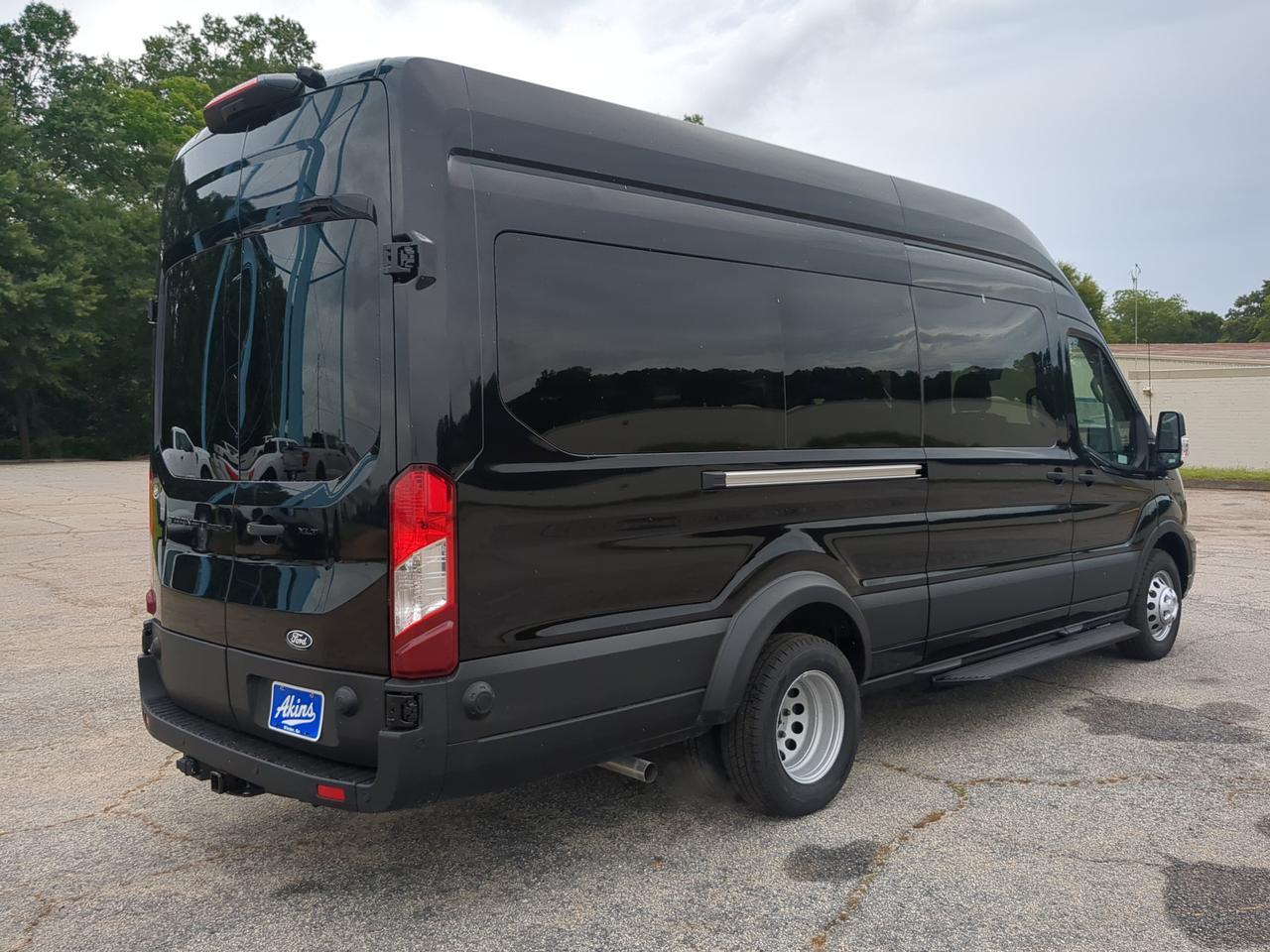 2026 Ford Transit Passenger Wagon XLT Appleton WI