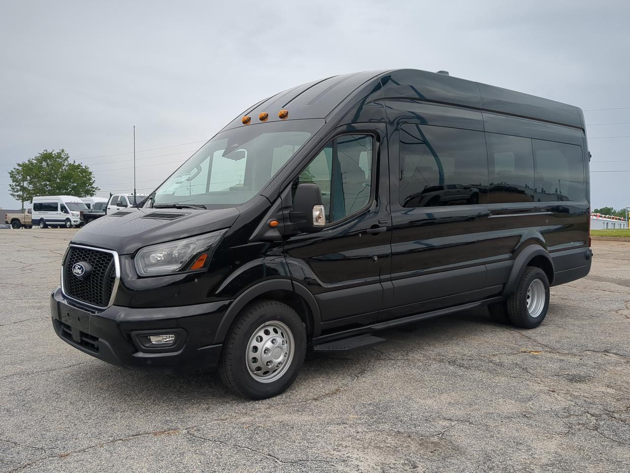 2026 Ford Transit Passenger Wagon XLT Appleton WI