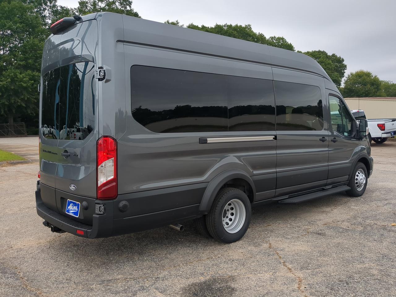 2026 Ford Transit Passenger Wagon XLT Appleton WI