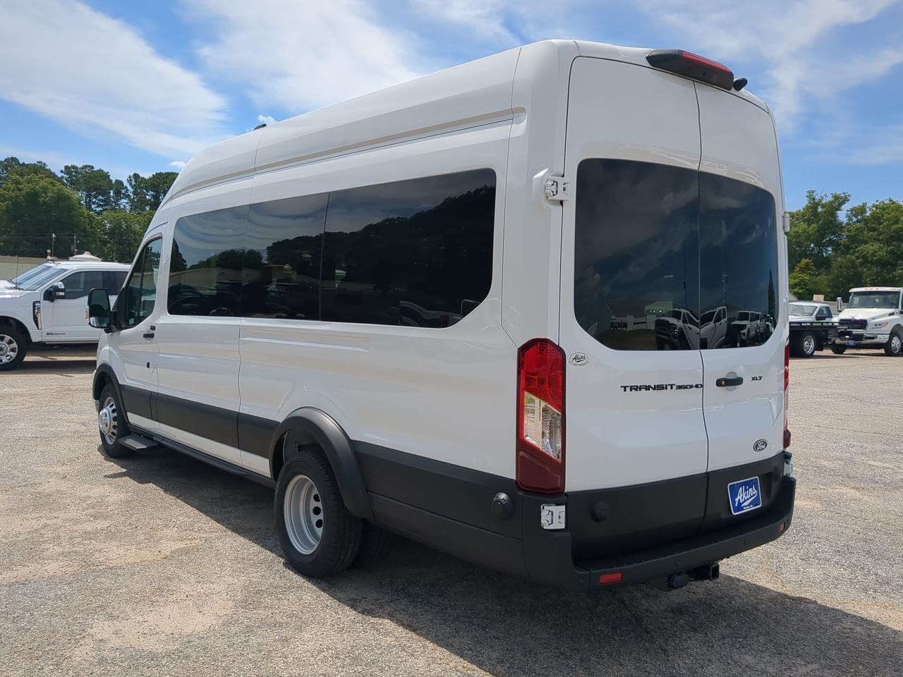 2026 Ford Transit Passenger Wagon XLT Appleton WI