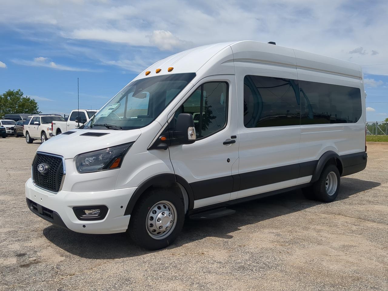 2026 Ford Transit Passenger Wagon XLT Appleton WI