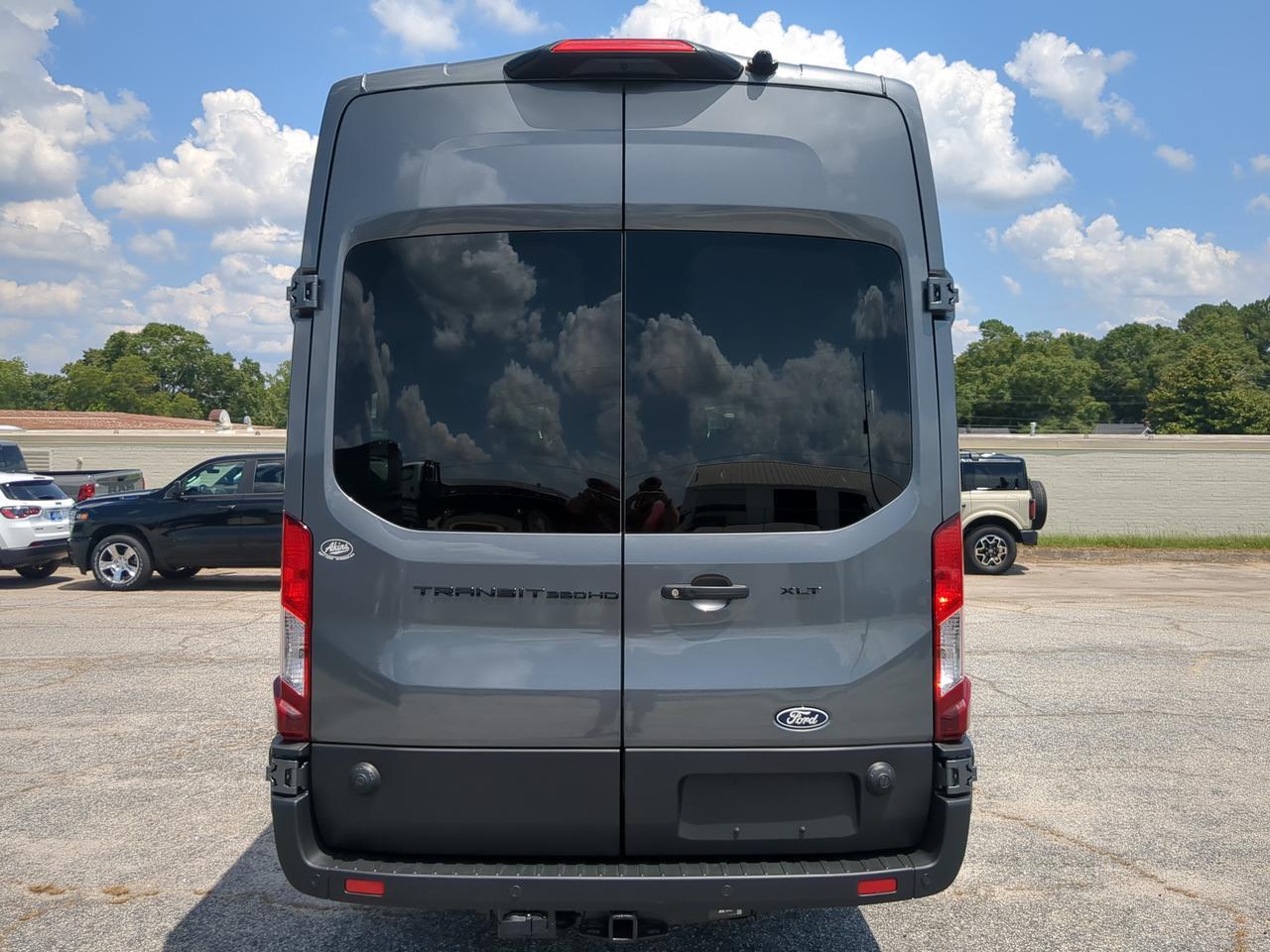 2026 Ford Transit Passenger Wagon XLT Appleton WI