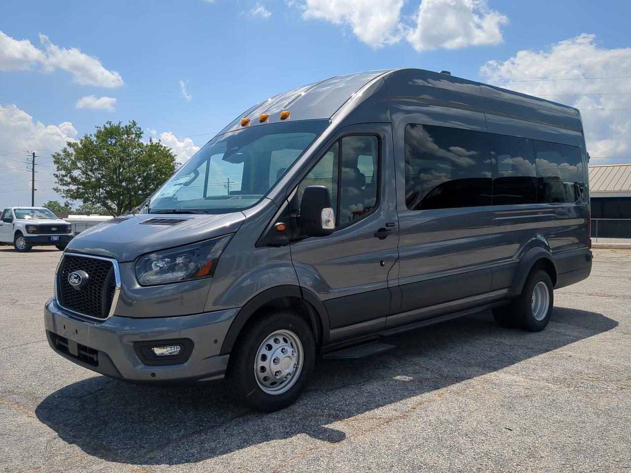 2026 Ford Transit Passenger Wagon XLT Appleton WI