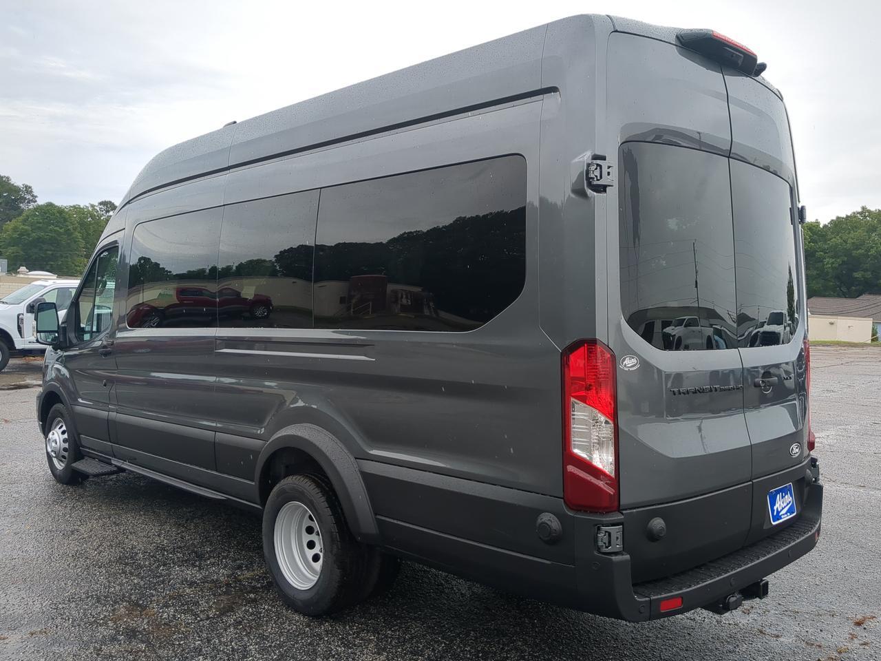 2026 Ford Transit Passenger Wagon XLT Appleton WI
