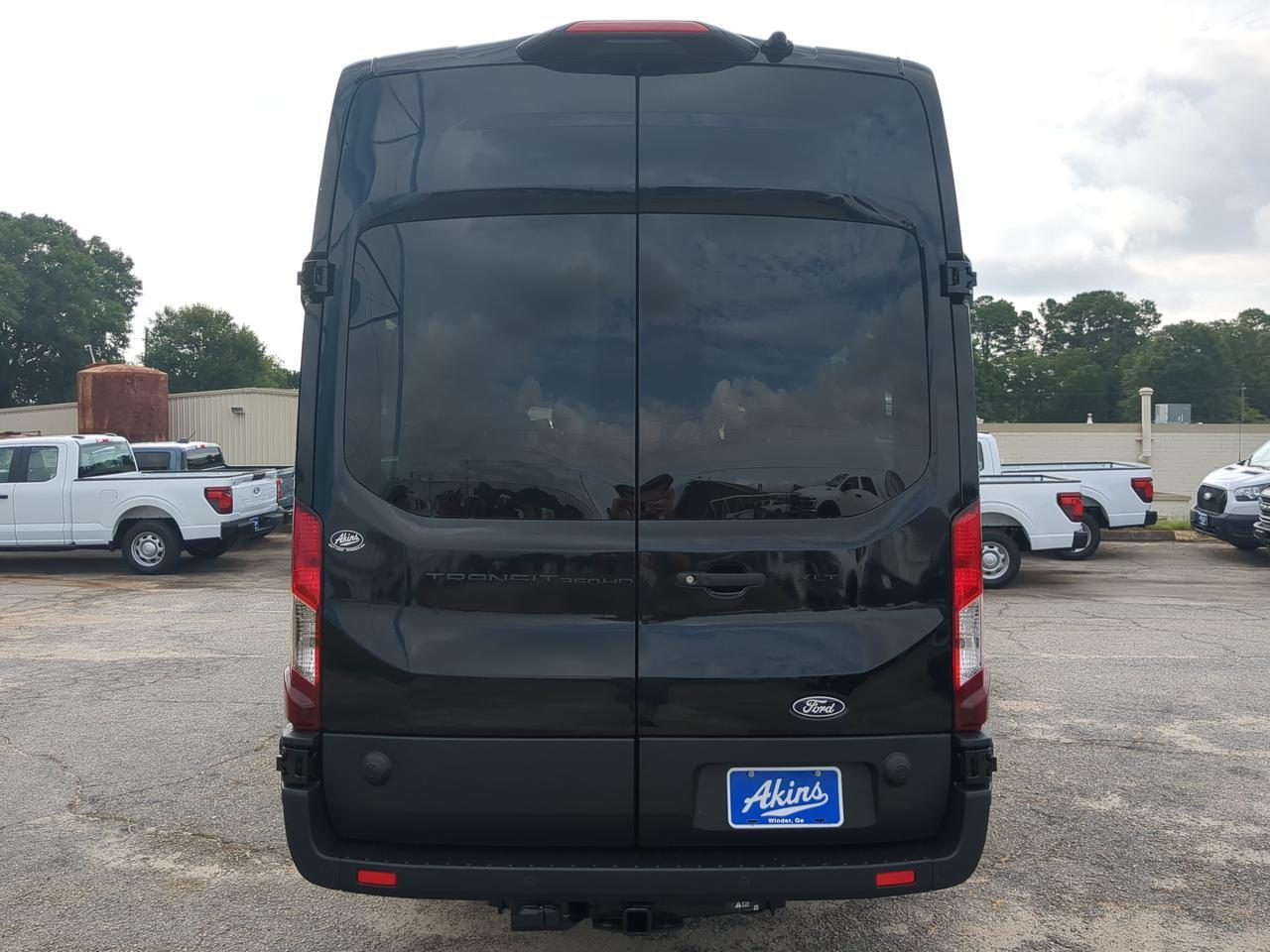 2026 Ford Transit Passenger Wagon XLT Appleton WI