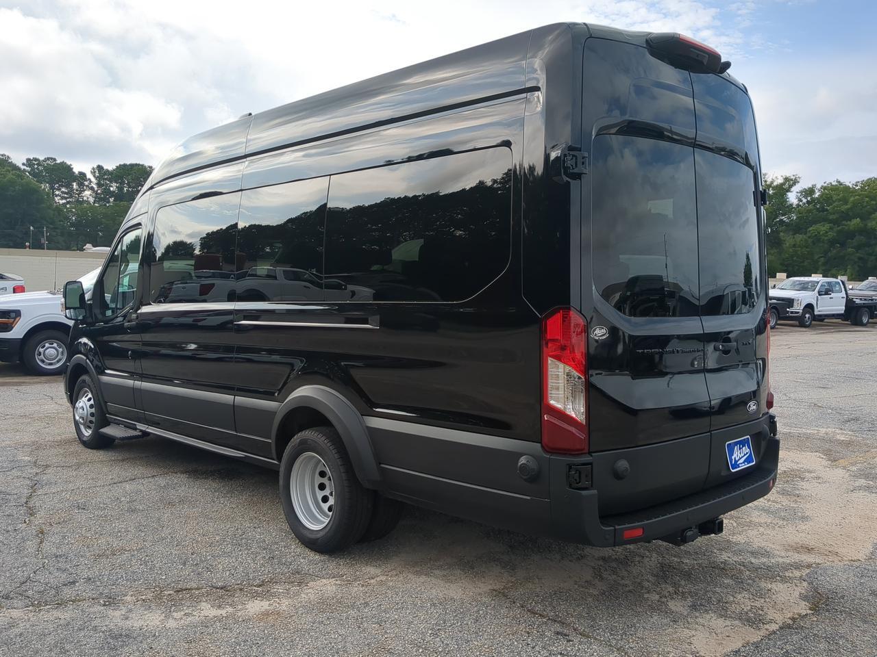 2026 Ford Transit Passenger Wagon XLT Appleton WI