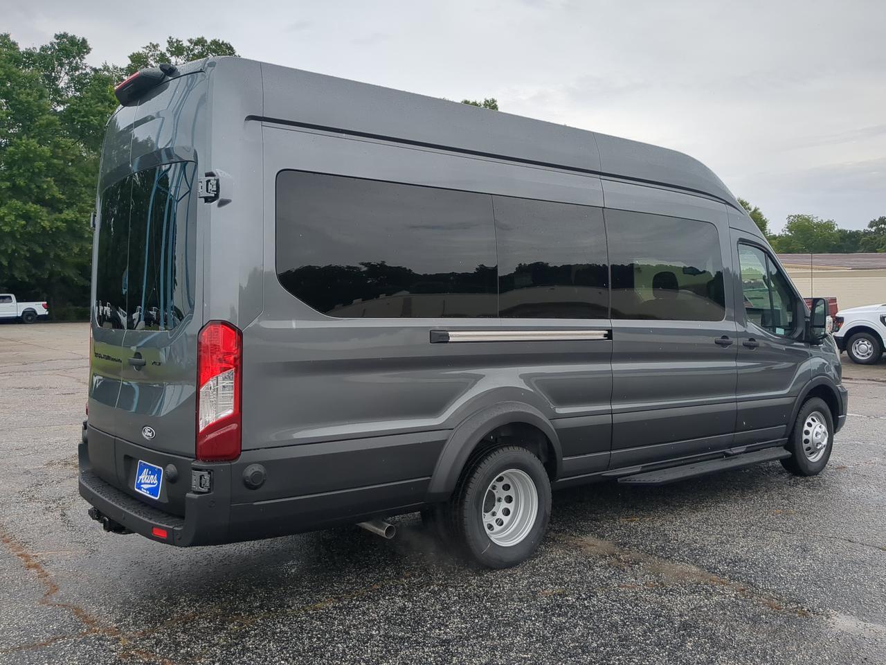 2026 Ford Transit Passenger Wagon XLT Appleton WI