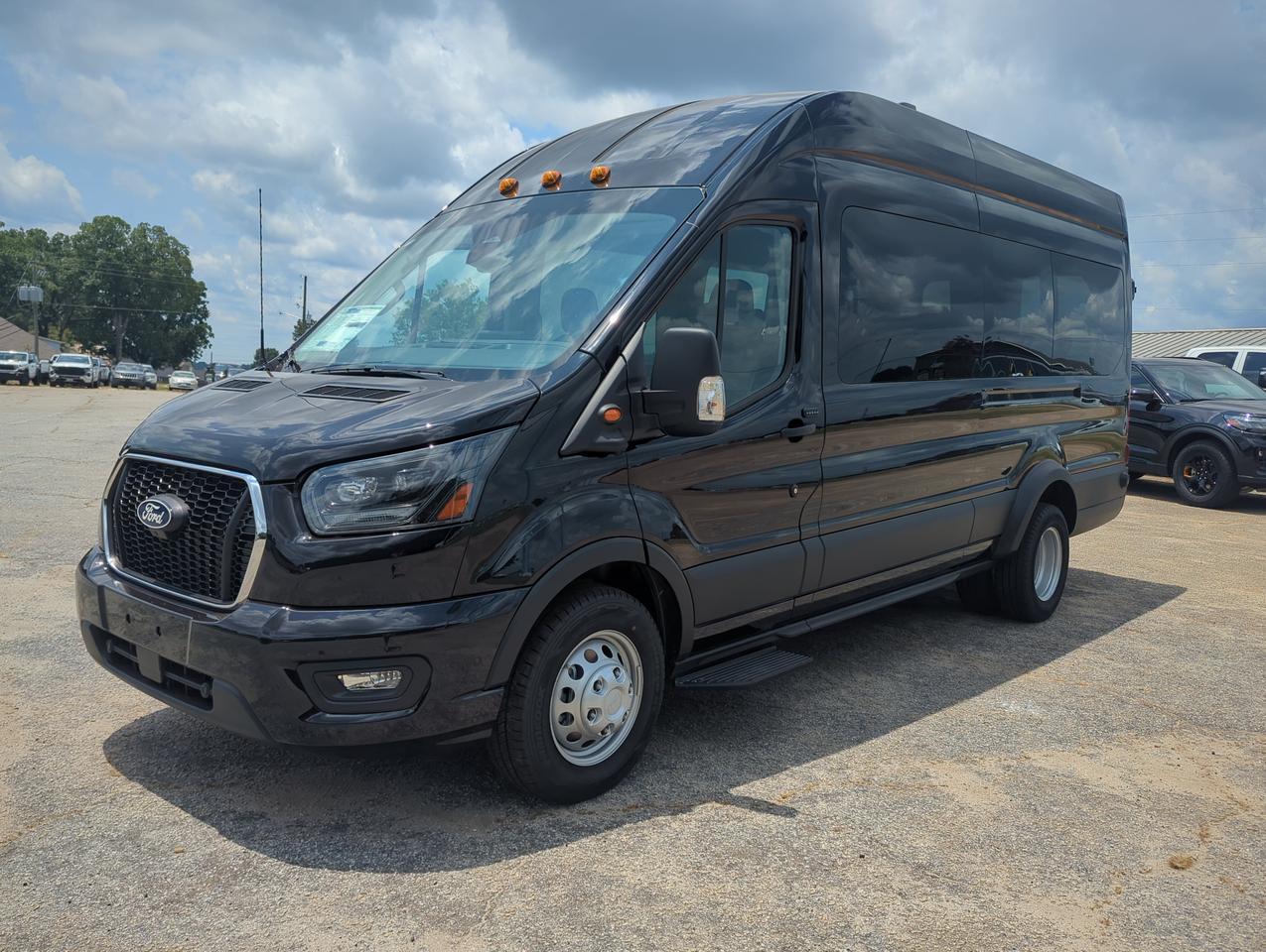 2026 Ford Transit Passenger Wagon XLT Appleton WI