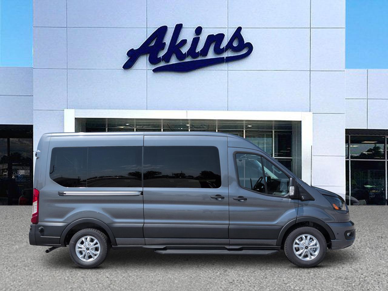 2026 Ford Transit Passenger Wagon XLT