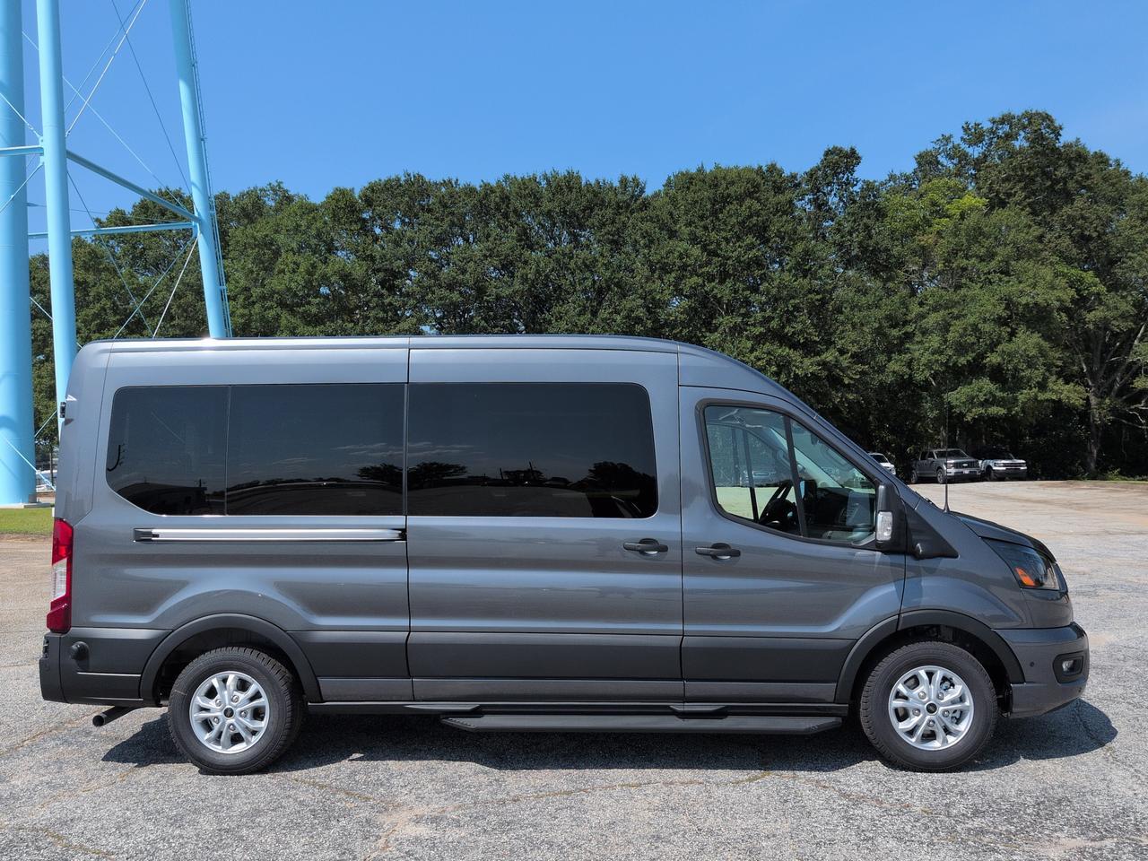 2026 Ford Transit Passenger Wagon XLT
