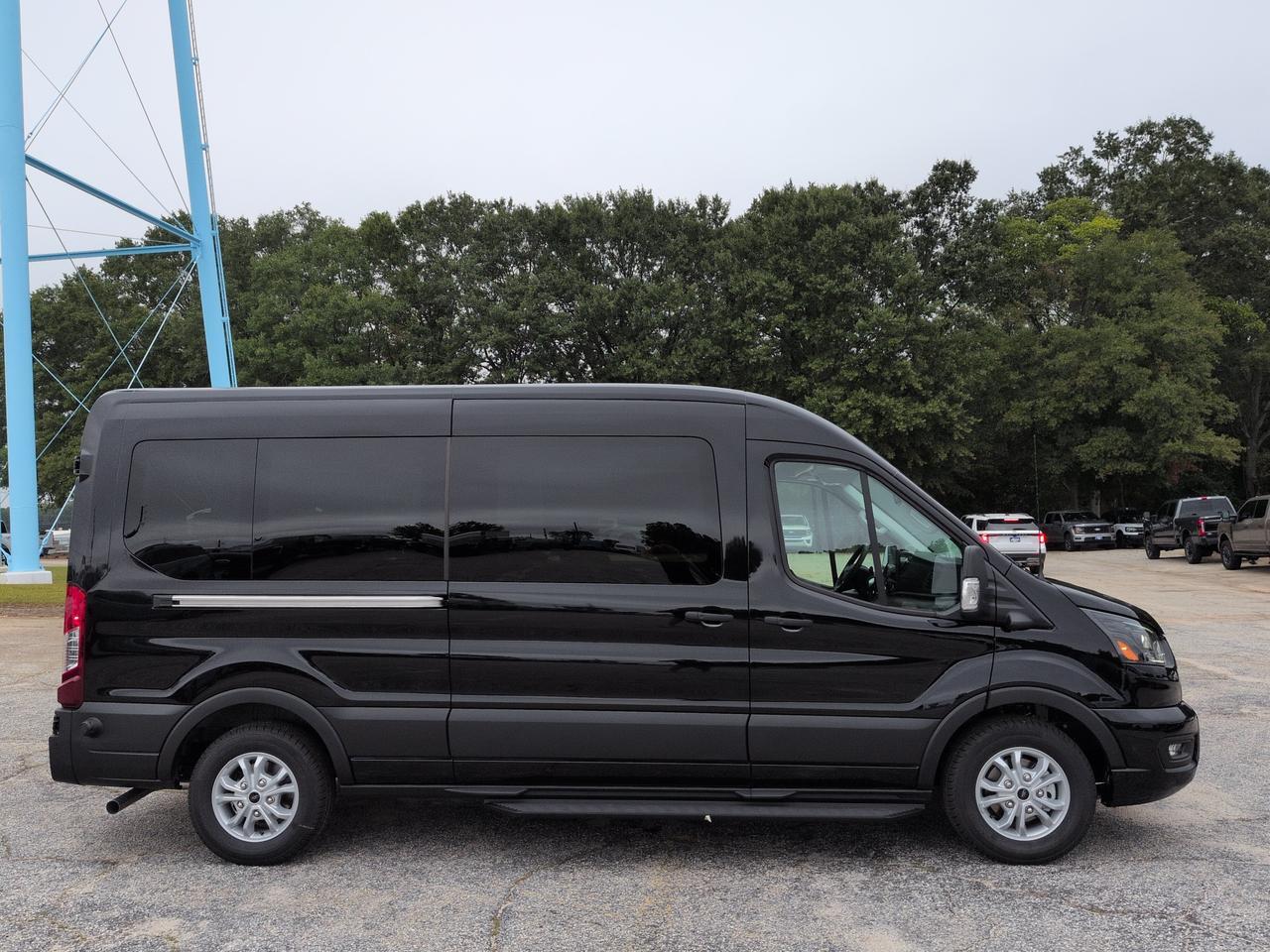 2026 Ford Transit Passenger Wagon XLT