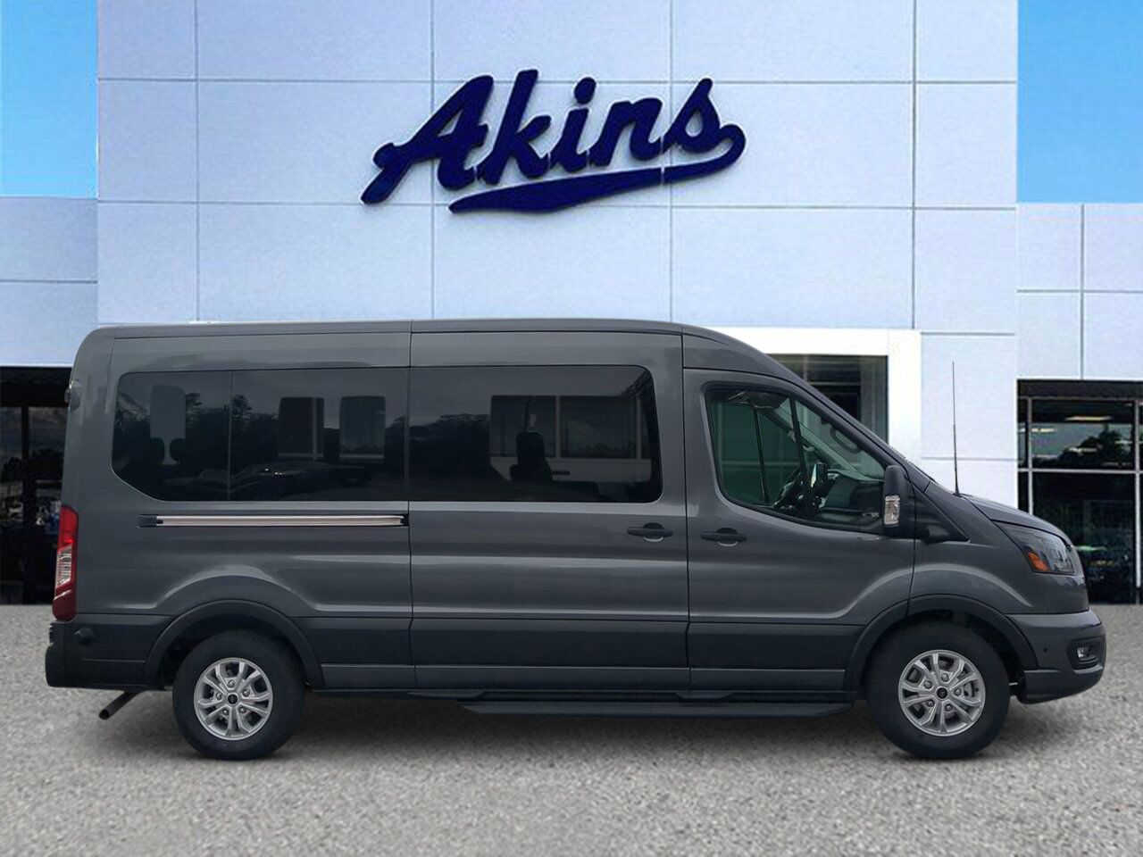 2026 Ford Transit Passenger Wagon XLT