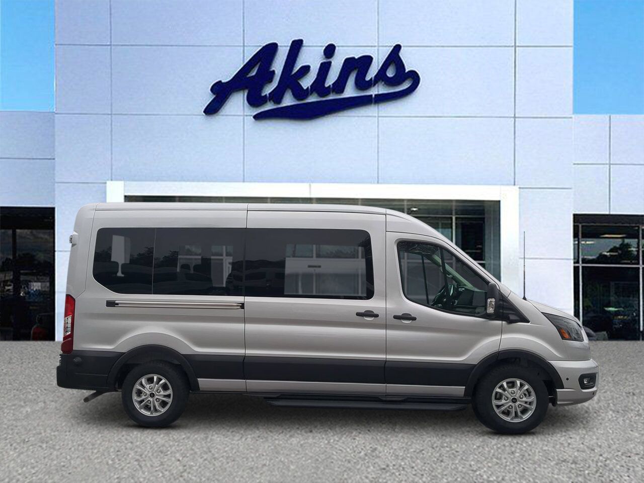 2026 Ford Transit Passenger Wagon XLT